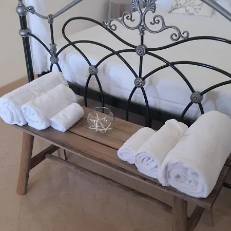 فندق مبيت وإفطار Striari 3*
