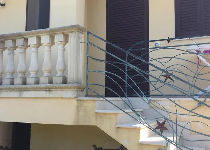 Striari Oda ve Kahvaltı 3*