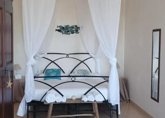 Oda ve Kahvaltı Striari Otranto